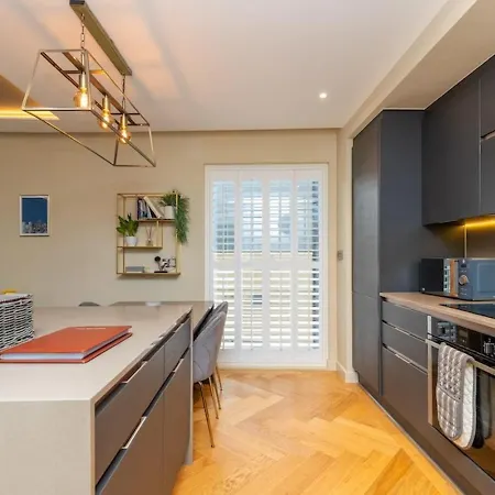 Apartment 20 Hudson Quarter - Free Parking - Centre *