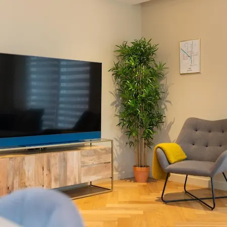 Apartment 20 Hudson Quarter - Free Parking - Centre *